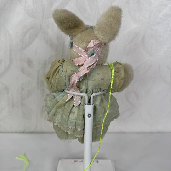 VTG 1990 Muffy Vanderbear Hoppy Vanderhare Flower Festival Bunny Plush - Picture 9 of 12